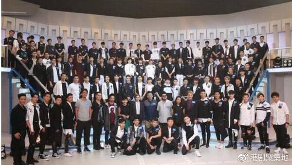 港版101来袭,不及蔡徐坤范丞丞一半,网友:坐等