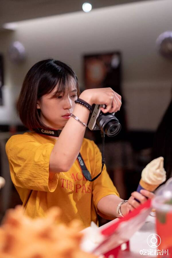 900万人,吃到黄子韬都pick的KFC猫山王榴莲冰