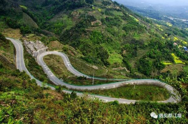 都江堰有个网红地,全球豪车竞相来打卡!不一样