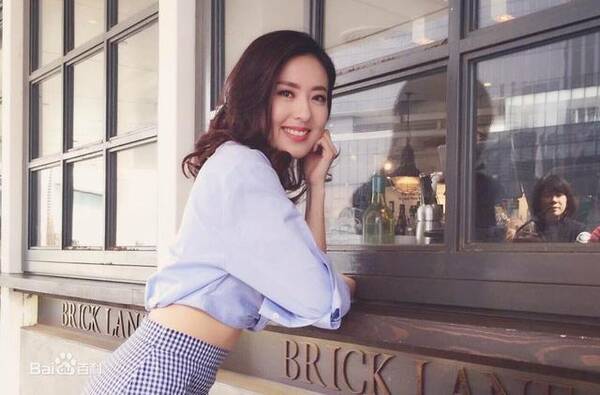 《溏心风暴》三部曲中女演员美貌排名,黄以爱