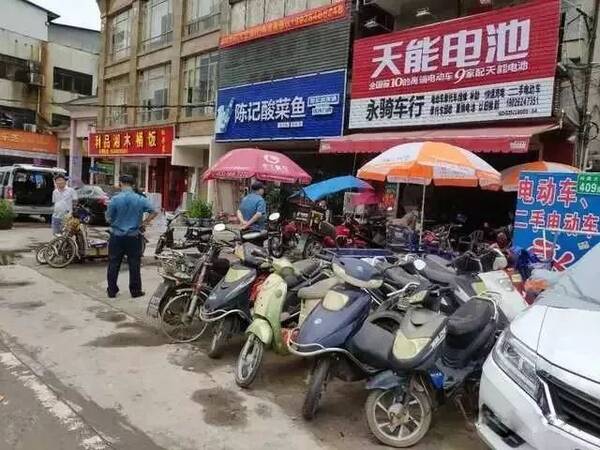 番禺南村多家无证摩托车维修店被查,有没有你