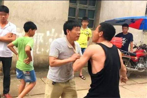 农村二婚女不愁嫁,但这4类光棍汉想都别想,没