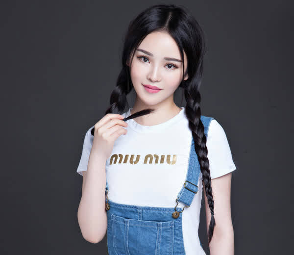 张懿暄nikkibaby最新写真 邻家女孩美的像童话一样