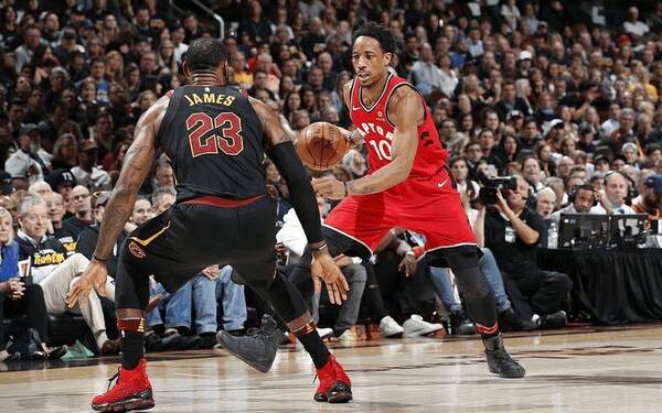 伦纳德交易后,NBA众球员都为德罗赞叫屈,真实