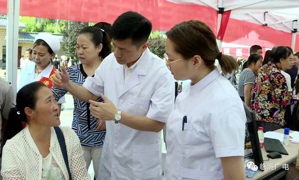 【东西协作】福州市卫计委组织医疗卫生团队来