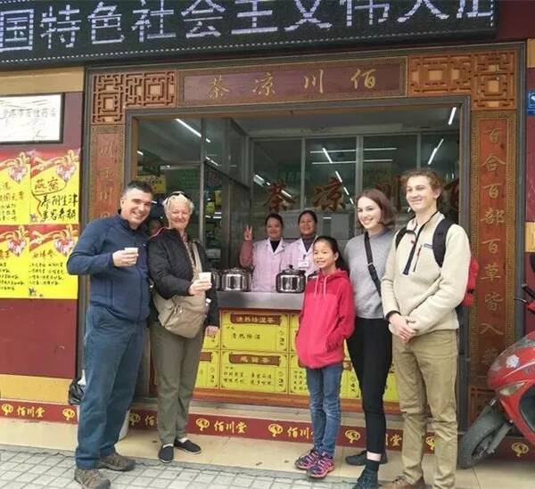 怎么了?桂平这么多人跑来这家店喝凉茶,店主曝