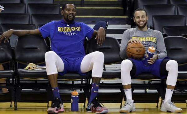 勇士阵容到底多豪华?连创3历史记录超越梦8,夺