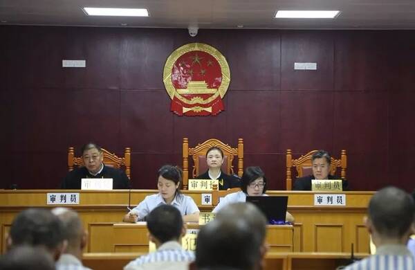 桂林中院公开开庭审理三类罪犯减刑案