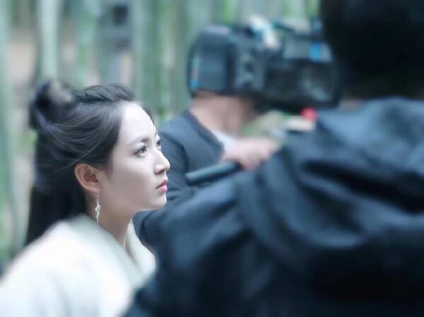 陈钰琪《香蜜沉沉烬如霜》将播,新剧《且试天