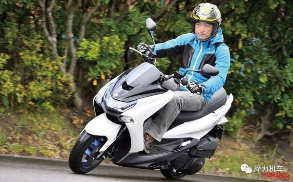 雅马哈代步小王子们 SMAX、NMAX双评测