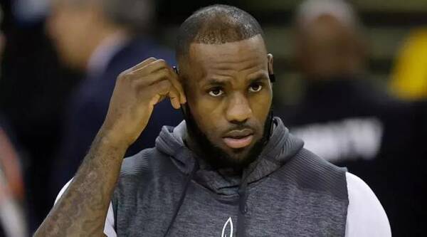 2018福布斯名人收入榜:20岁小姐姐入选第3名