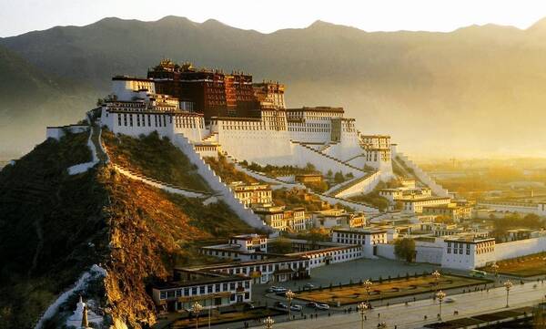 中国各省会、直辖市的地标性建筑,西藏拉萨:布