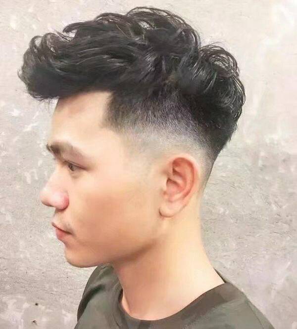 头发少两边还炸的男生,适合什么发型?