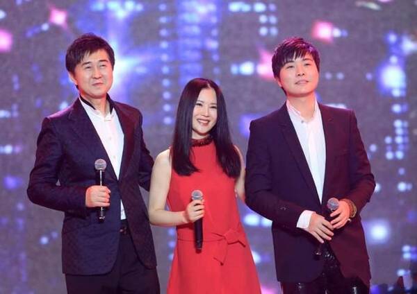 仅凭一首歌红了21年, 家住北京四合院, 儿子既