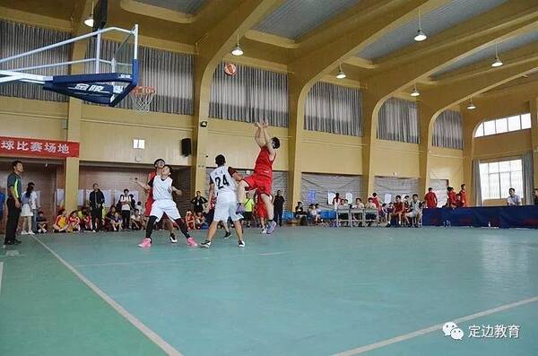 定边县代表队在2018年榆林市中学生运动会中