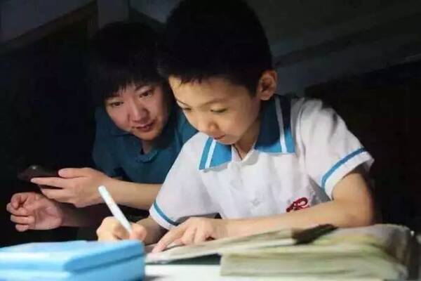 孩子成绩下降的第一杀手,不是游戏,不是贪玩