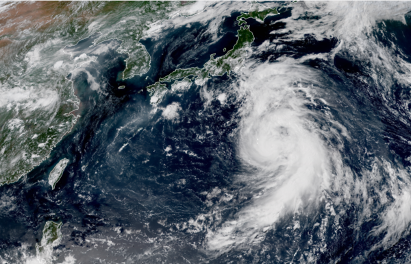 台风云雀继续增强已有风眼,将横扫日本!欧洲预