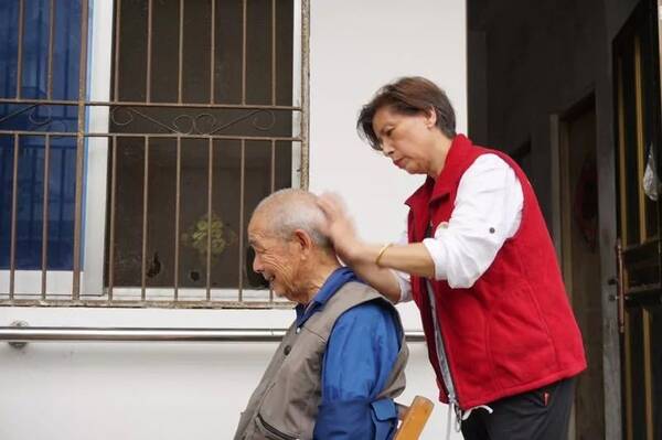 丽水日报刊文|遂昌志愿服务活动刮起暖心风