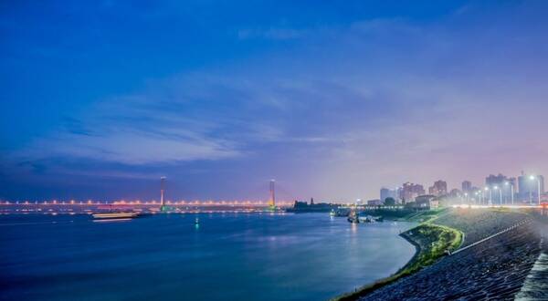 咸宁市地图_咸宁市2018年人均gdp