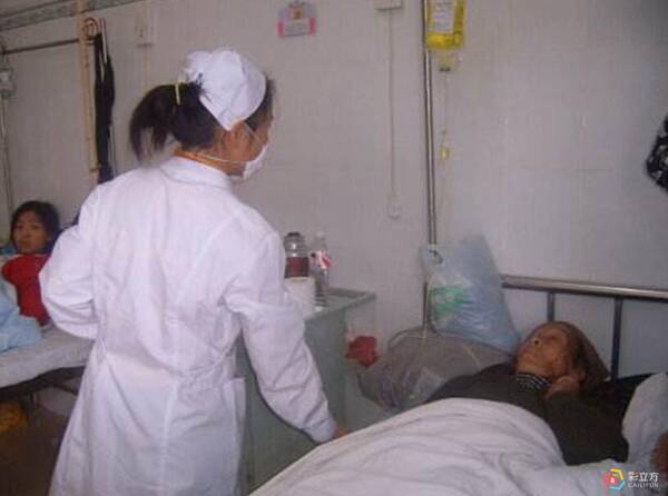 小伙中奖三百万,多年未见的亲戚真让人恶心