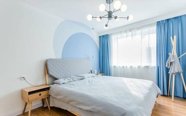 头一次见墙面这样刷漆的,70平小户型,颜值不输