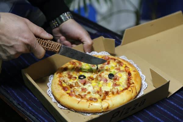 吃西餐是左叉右刀还是左刀右叉?那左撇子怎么