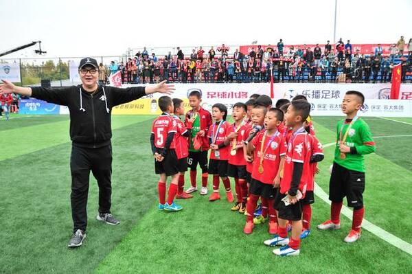 董路的中国足球小将为中国青训带来一把火