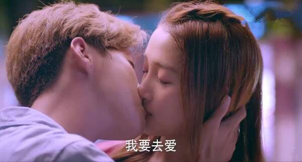 粉丝心碎!鹿晗关晓彤亲吻三十四秒,鹿晗更主动