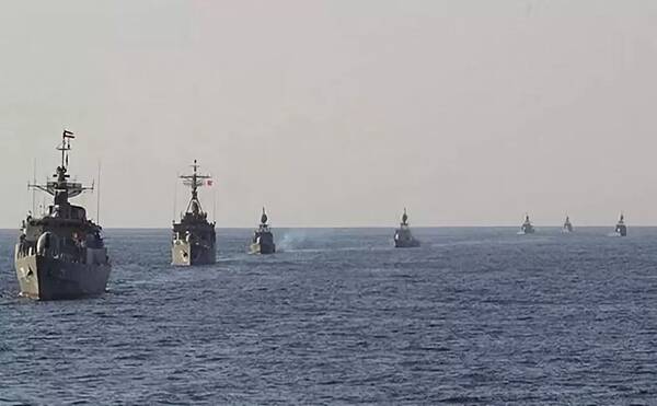 封锁石油咽喉不是闹着玩!伊朗启动军事演习