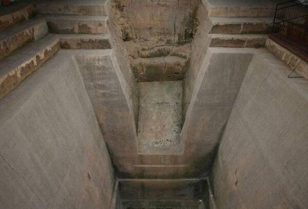 此人是武则天的御用相师,其坟墓千年无一人敢