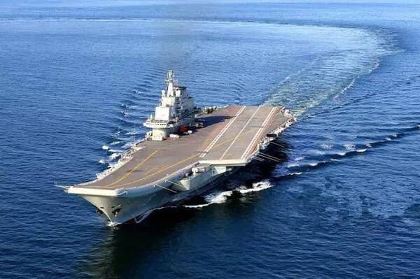 中美最先进的航母大PK,看完默然