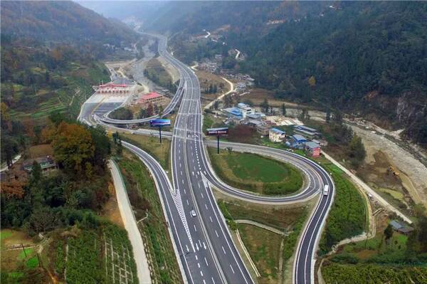 西南第一长!全长117.5公里的巴陕高速米仓山隧