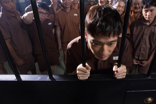 真实的监狱生活:牢头狱霸无处藏身,而有一类人