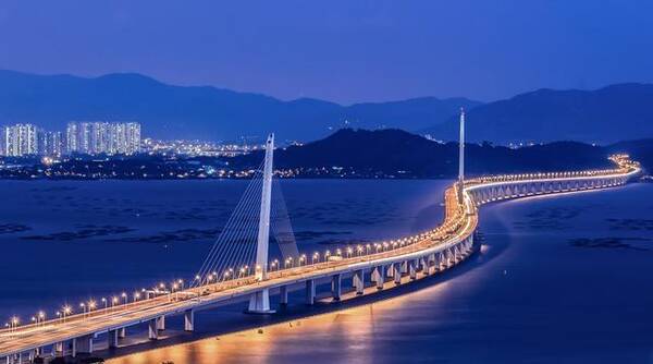 南澳大桥是广东省内第一条真正意义上的跨海大桥，为什么?