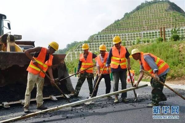 吴起到定边高速公路即将开通,一组航拍图太漂