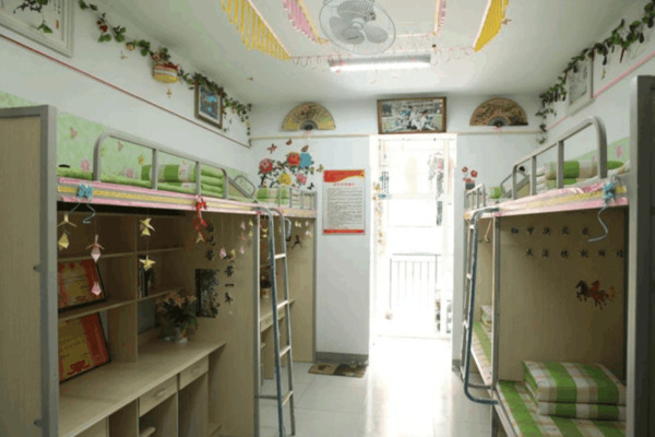 是清华大学的宿舍好, 还是北京大学的宿舍更胜