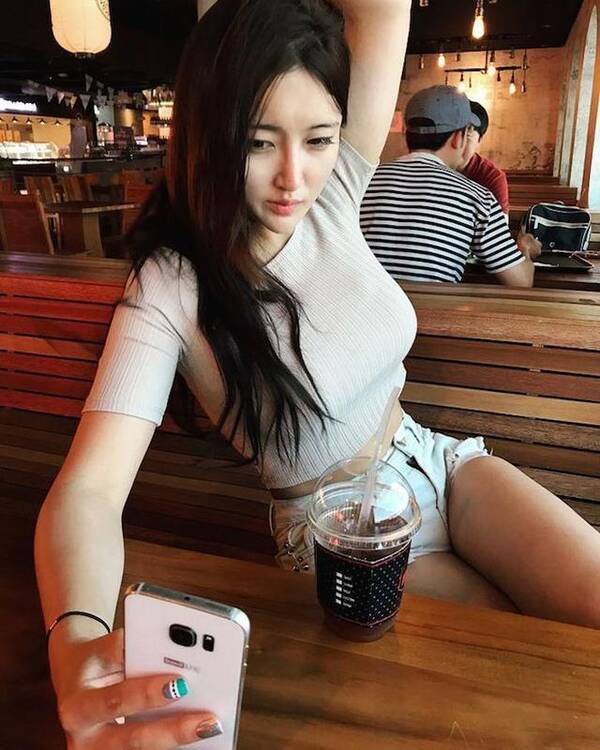 您闺女把自己锁在房里,说要自杀!