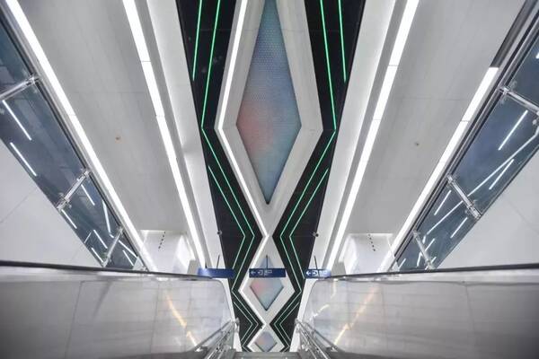 武汉地铁11号线站点内部曝光!美得让人赞不绝