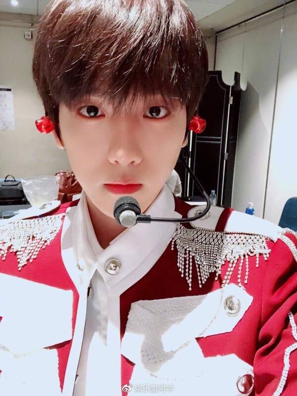 EXO边伯贤真的宠粉吗?看他和中国粉丝的互动