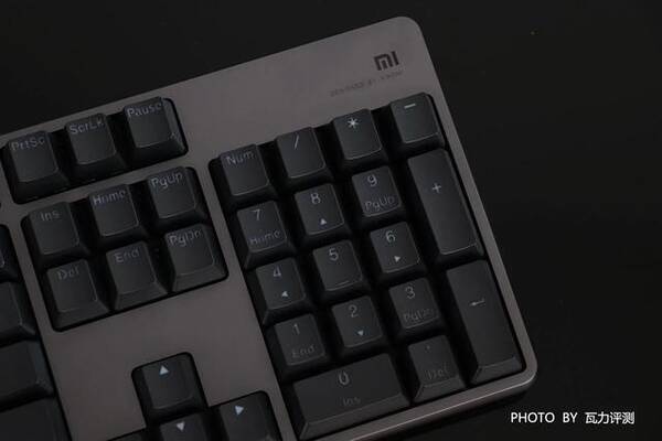 小米游戏键盘上手试玩 有种机械键盘的感觉
