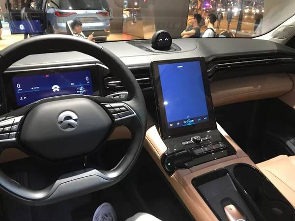 新能源 | 夜访南京蔚来中心,体验不是传统4S店