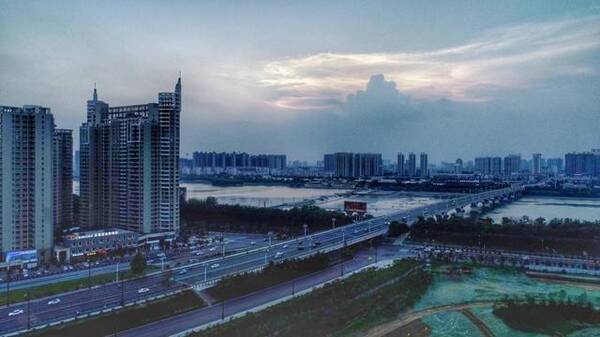 中西部唯一拥有地铁的非省会城市,曾经名震中