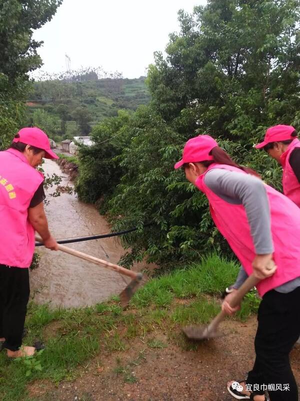 【基层信息】狗街镇河沟村委会妇联开展洁净