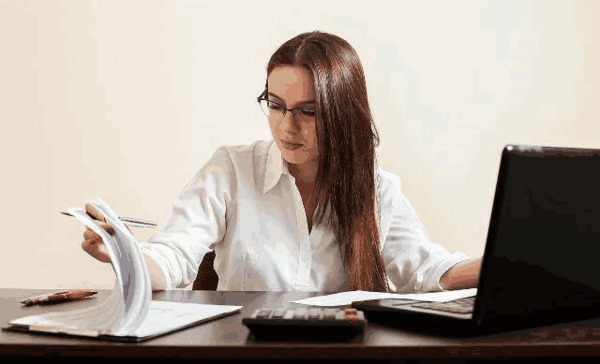 大专生毕业后去一线城市发展还是回老家, 以下