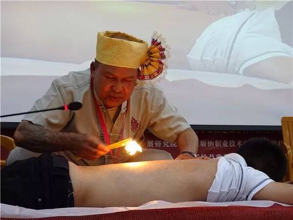 云南省民族民间医药学术交流会在景举行