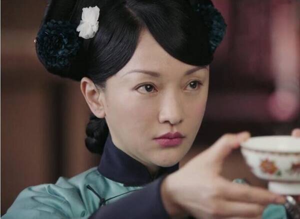 如懿传:35岁张钧蜜38岁董洁43岁周迅,网友:脸