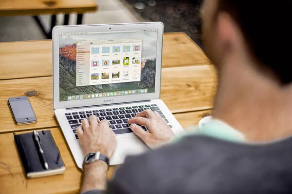 新 Macbook Air 终于用上高清的视网膜屏 \/ 华为