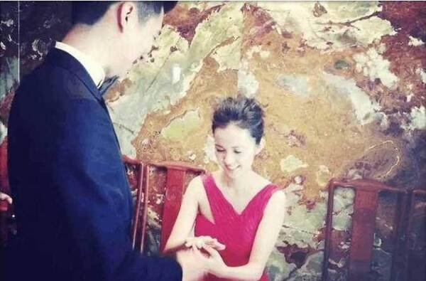 她高中神似,和吴磊出道,事业鼎盛时退出娱乐圈普通高中徐汇区图片
