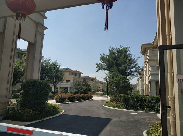 低密度住宅变别墅,扬中市规划局:中垠悦城涉