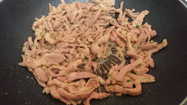 肉怎么炒才嫩滑?30年大厨教你9招,炒出的肉肉